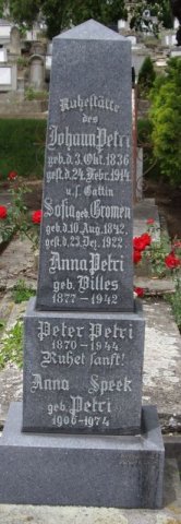 Petri Johann 1836-1914 Gromen Sofia 1842-1922 Grabstein